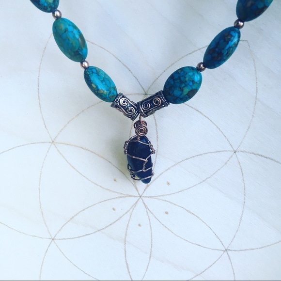 Turquoise Magnesite and shungite necklace - Picture 3 of 3